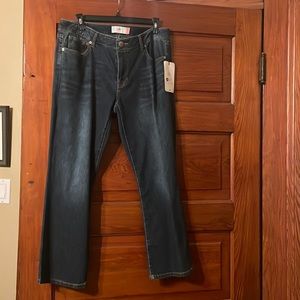 CAbi cropped size 12 jeans. Never worn. 24” inseam. Perfect for spring & summer